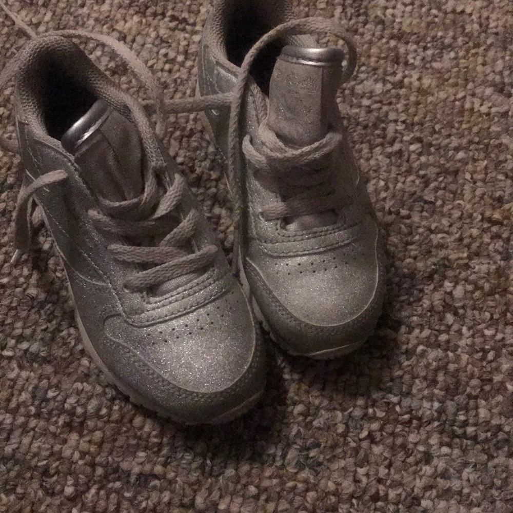 Glitter Reeboks - Picture 4 of 5